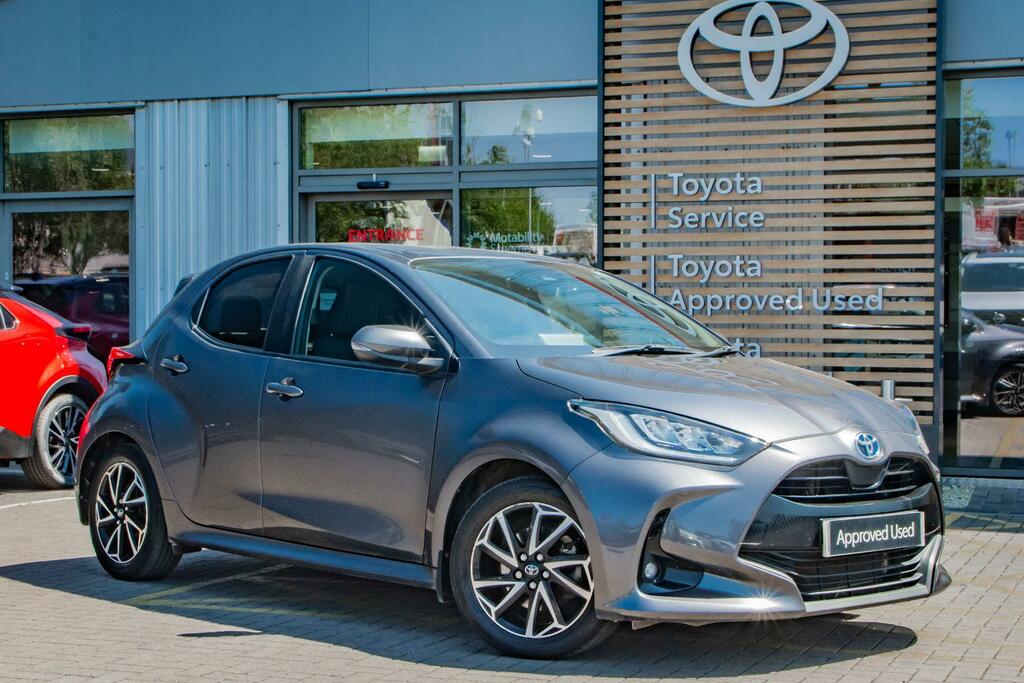 Toyota Yaris 1.5 Vvt-h Design E-cvt Euro 6 Ss Grey