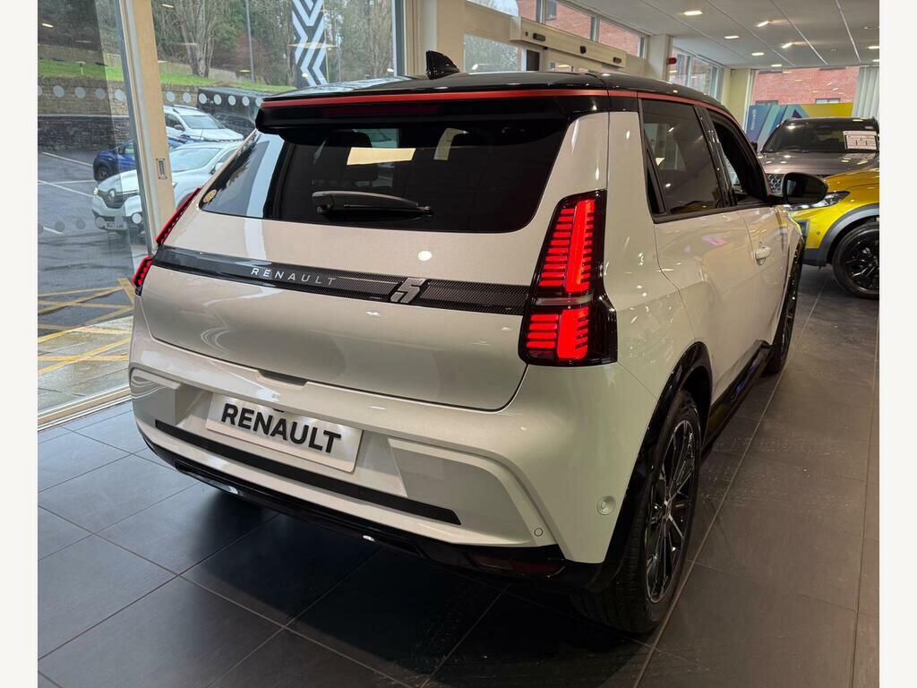 Renault 5 E-Tech E-tech Hatchback Iconic Five White #2