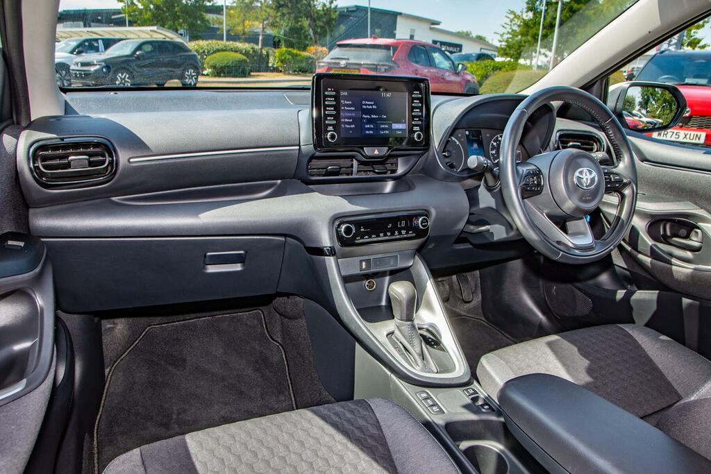 Toyota Yaris 1.5 Vvt-h Icon E-cvt Euro 6 Ss  White #6