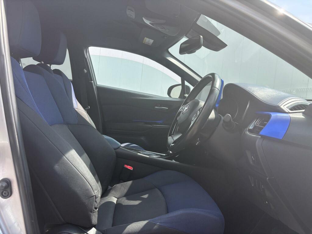 Toyota C-Hr Excel White #11