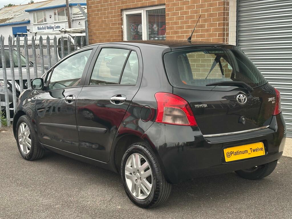 Toyota Yaris 1.3 Tr Multimode Black #2