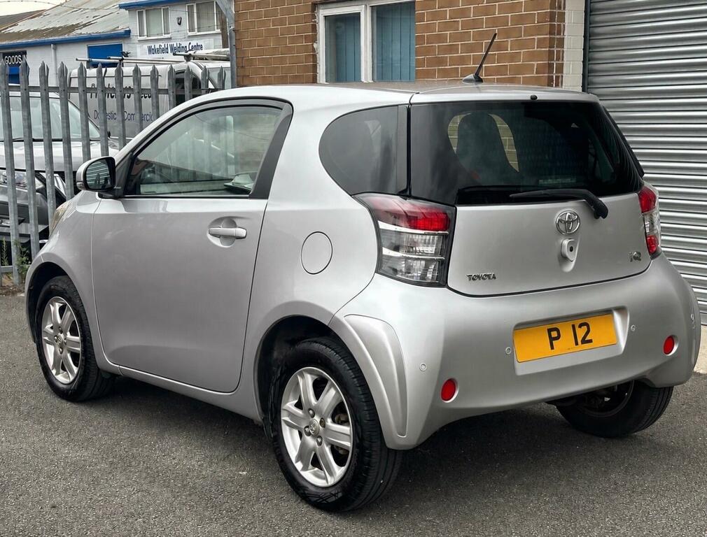 Toyota IQ 1.0 Vvt-i 2 Multidrive Euro 4 Silver #2