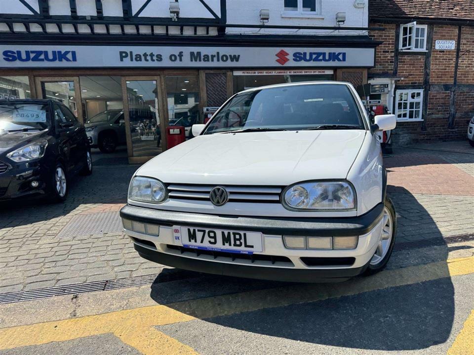 Volkswagen Golf Avantgarde 2.0 Converitible White #3