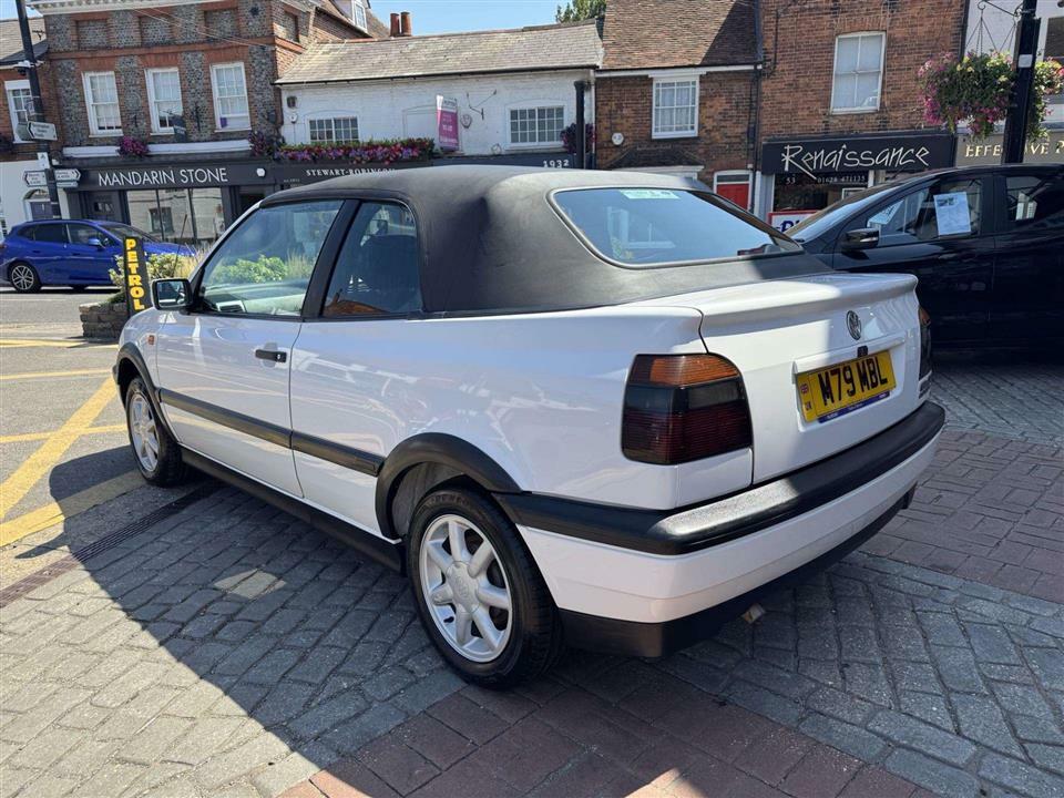 Volkswagen Golf 1.8 Gl White #14