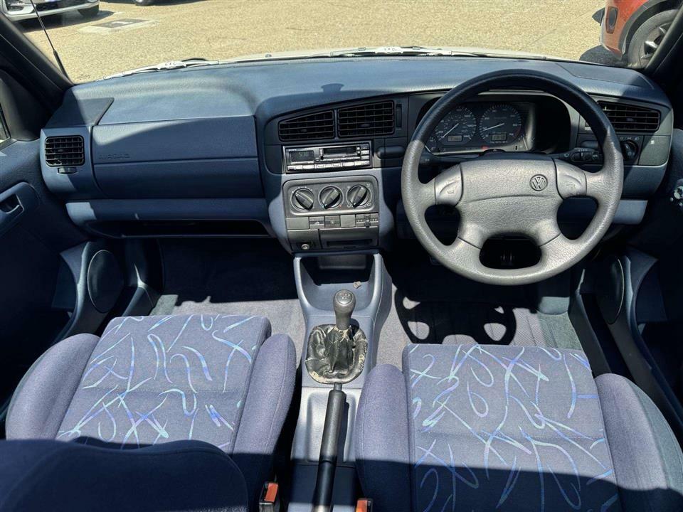 Volkswagen Golf 1.8 Gl White #20