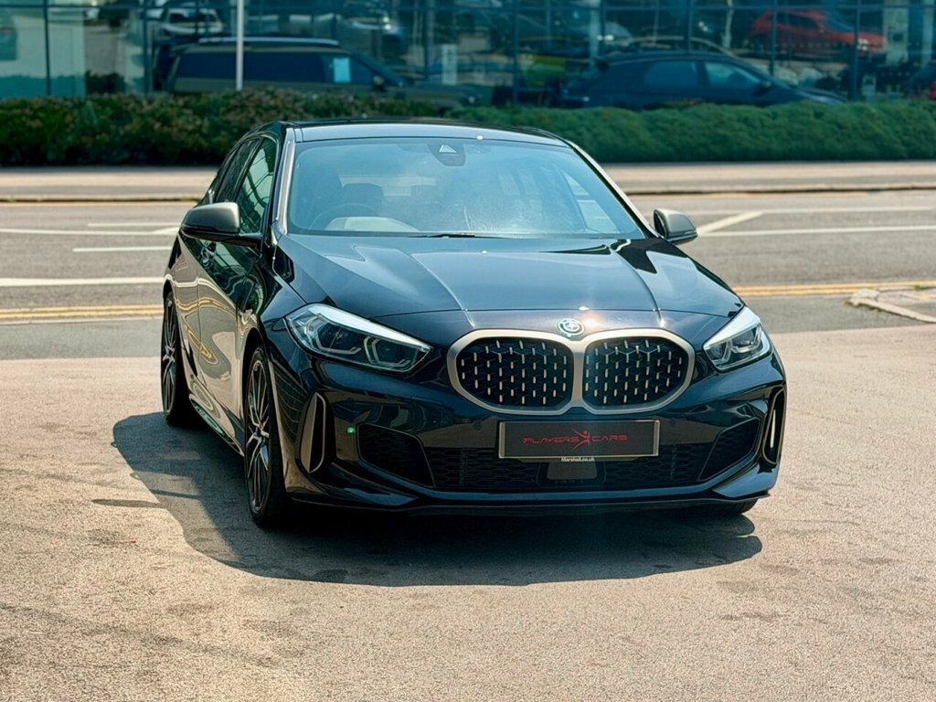 BMW 1 Series Hatchback HD72KUG Black #2