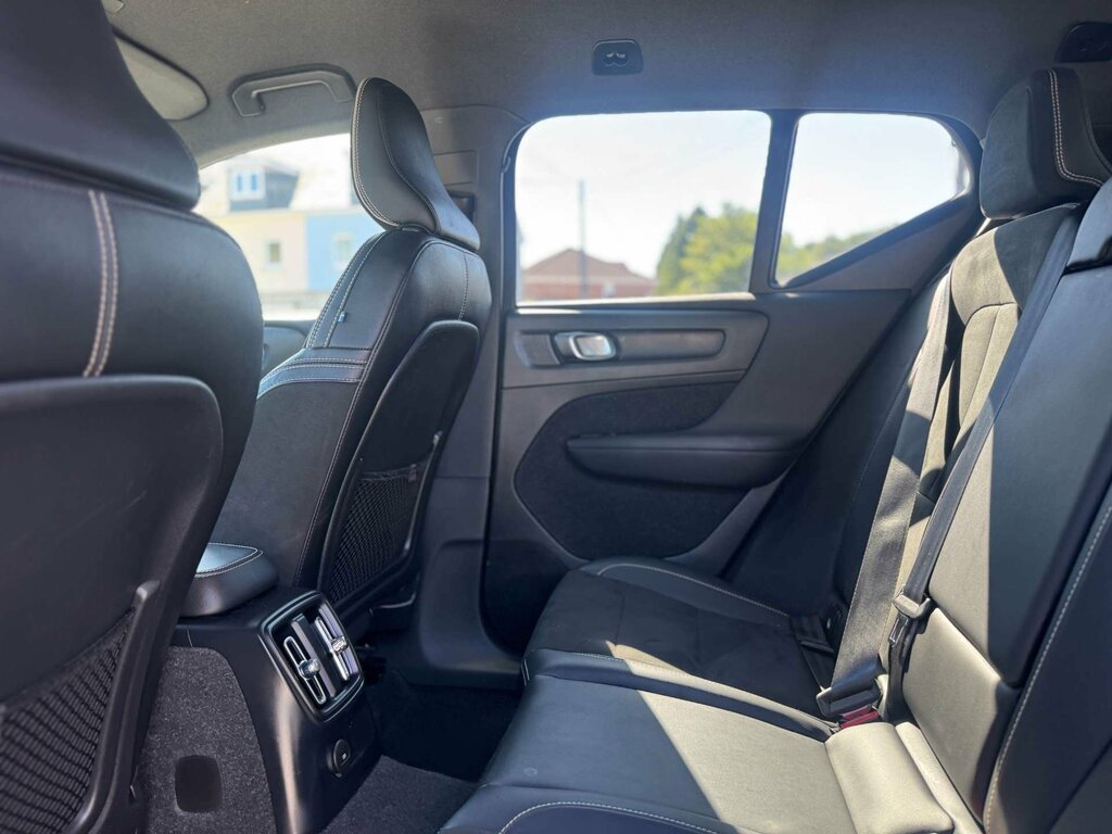 Volvo XC40 1.5 T3 163 R Design Geartronic Black #57