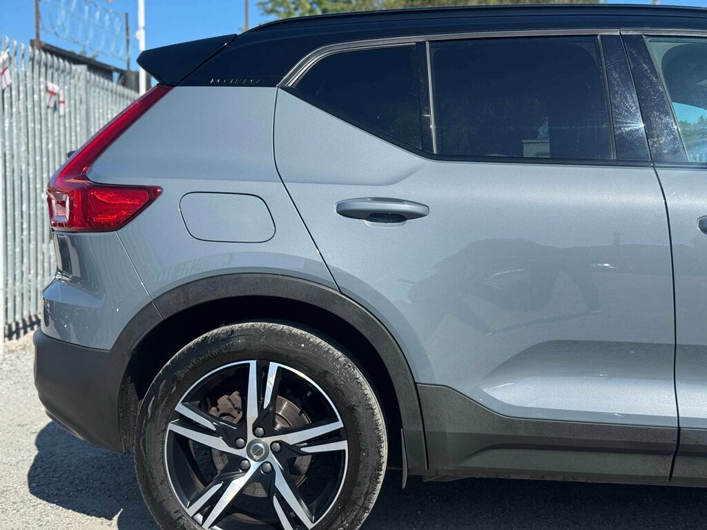 Volvo XC40 1.5 Xc40 R-design T4 Recharge Grey #4