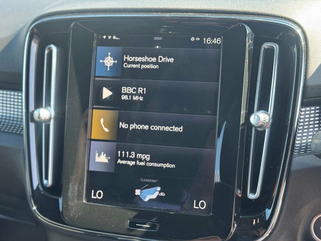Volvo XC40 1.5 T3 163 R Design Geartronic Black #44