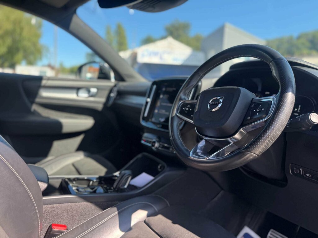 Volvo XC40 1.5 T3 163 R Design Geartronic Black #34