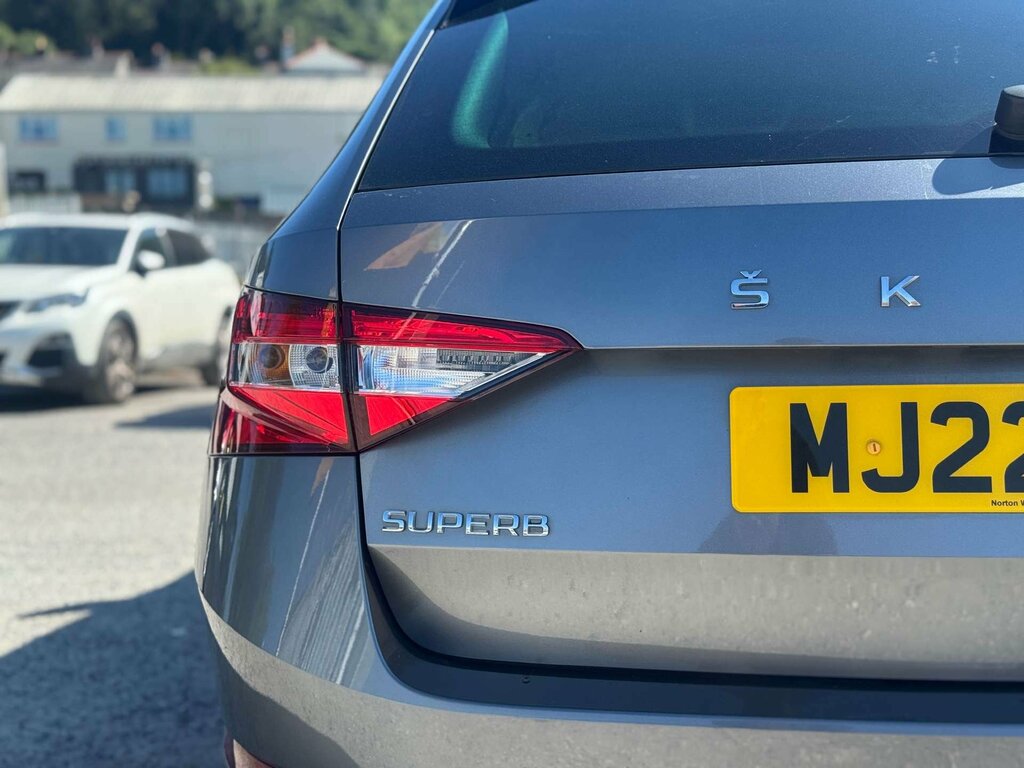 Skoda Superb 2022 1.4 Tsi Iv 13Kwh Se Technology Dsg Euro 6 S White #13