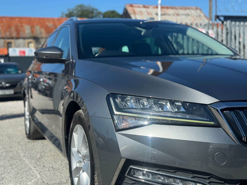 Skoda Superb 2022 1.4 Tsi Iv 13Kwh Se Technology Dsg Euro 6 S White #18