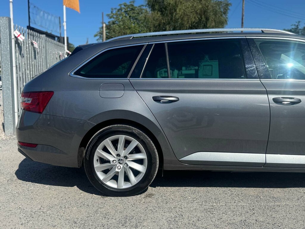 Skoda Superb 1.4 Superb Se Tech Iv Phev Grey #2