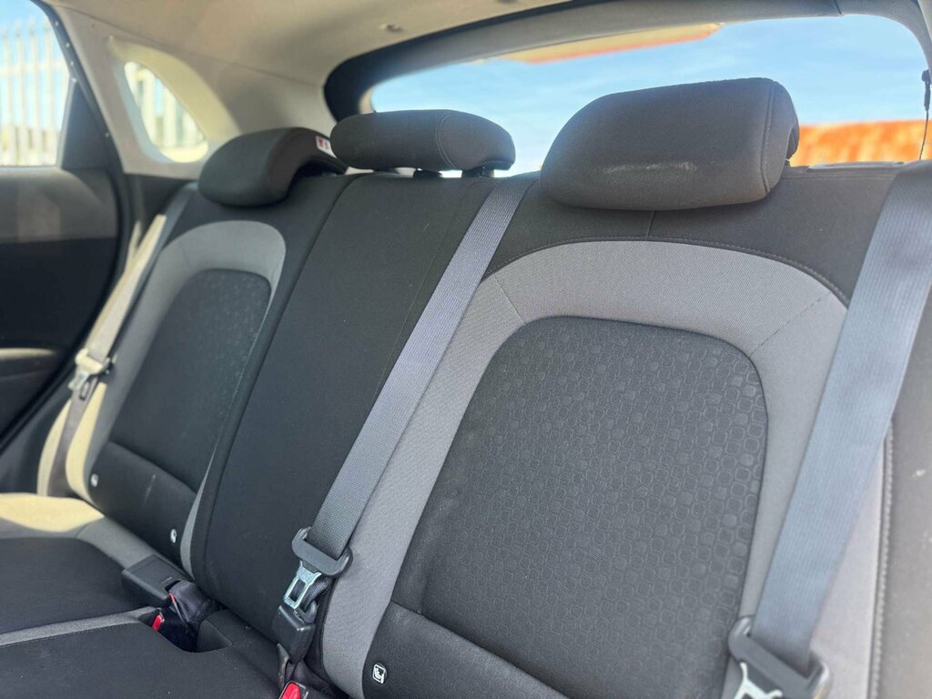 Hyundai Kona 1.0T Gdi Blue Drive Premium Se Silver #24