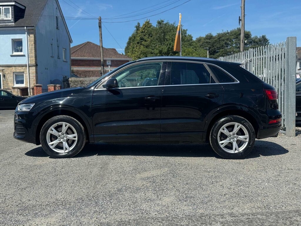 Audi Q3 1.4 Q3 Se Tfsi Black #4