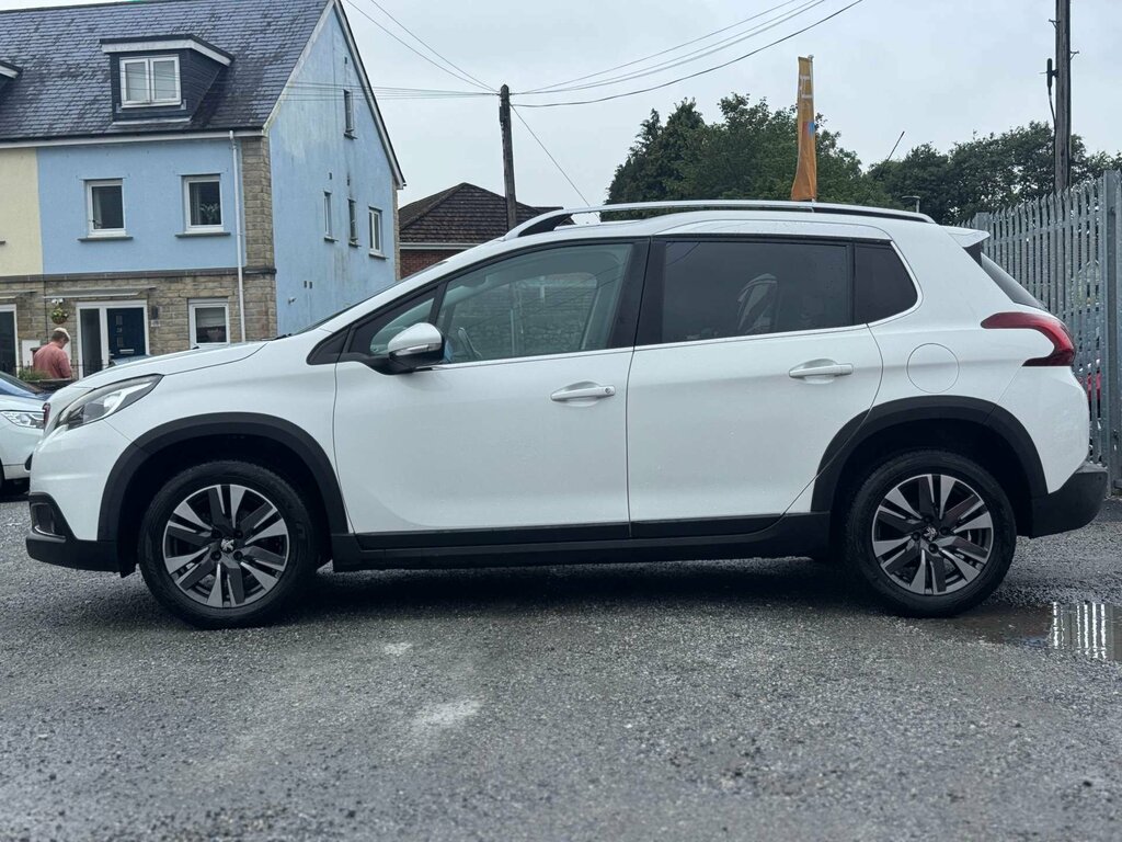 Peugeot 2008 1.2 2008 Allure White #4