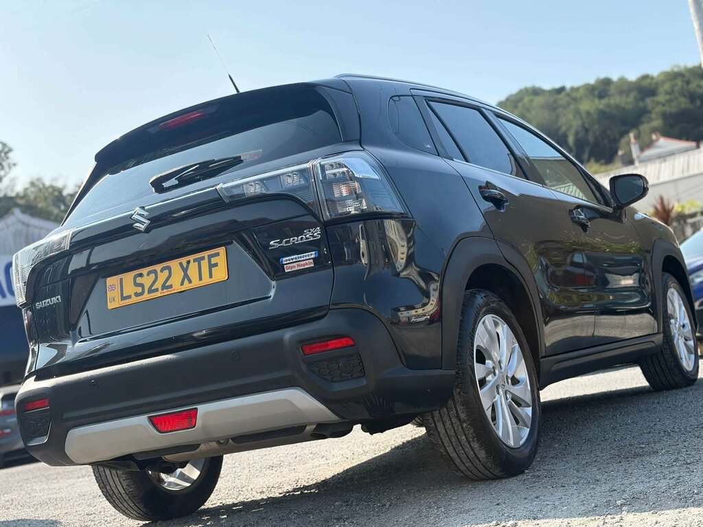 Suzuki SX4 S Cross Hatchback  #38