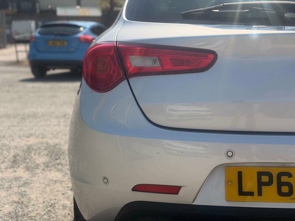 Alfa Romeo Giulietta Super Red #11