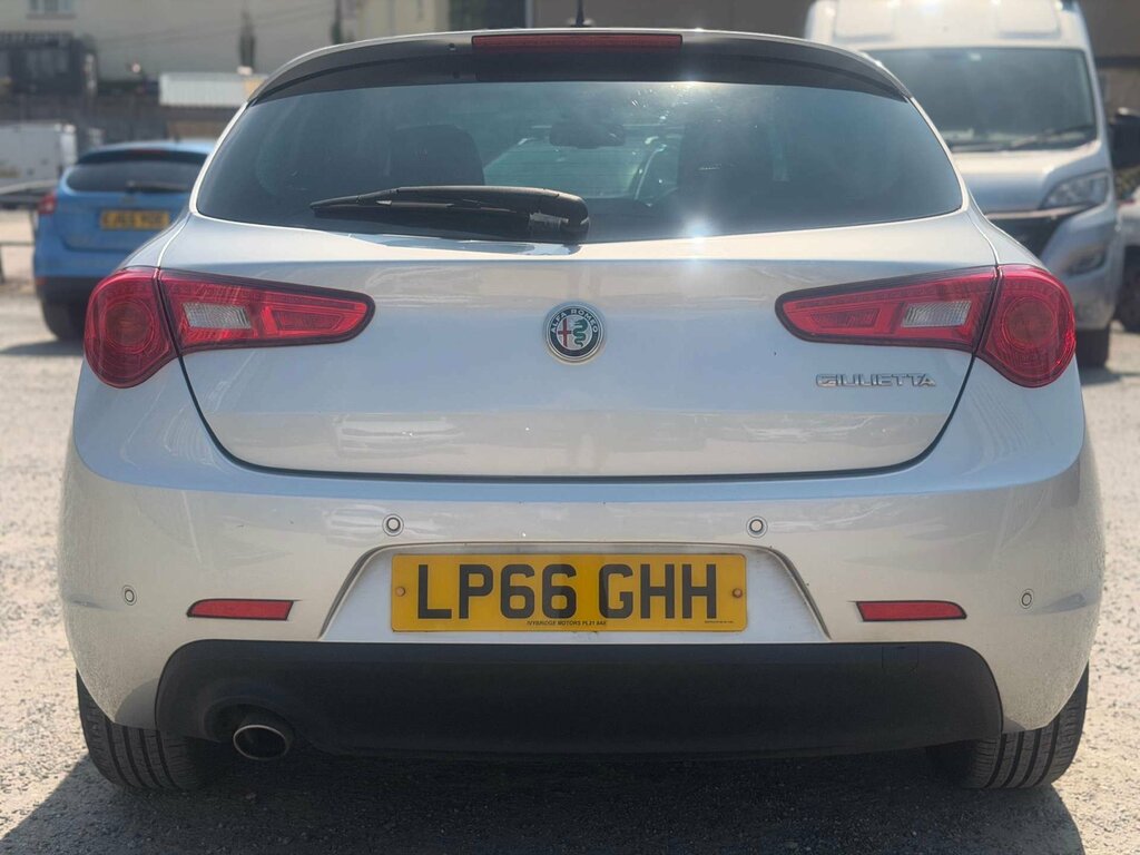 Alfa Romeo Giulietta Super Red #12