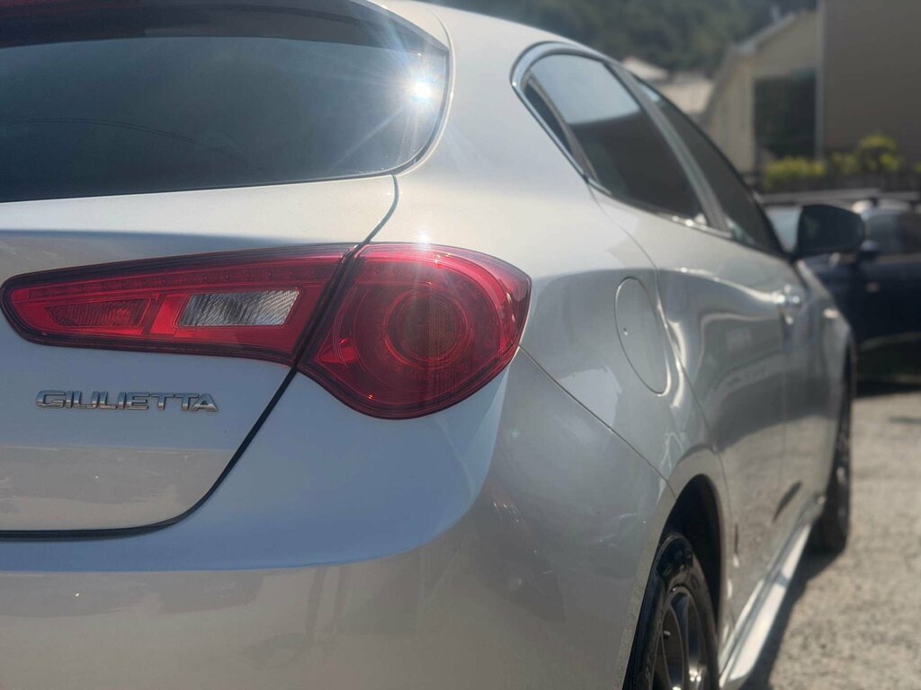 Alfa Romeo Giulietta Super Red #20