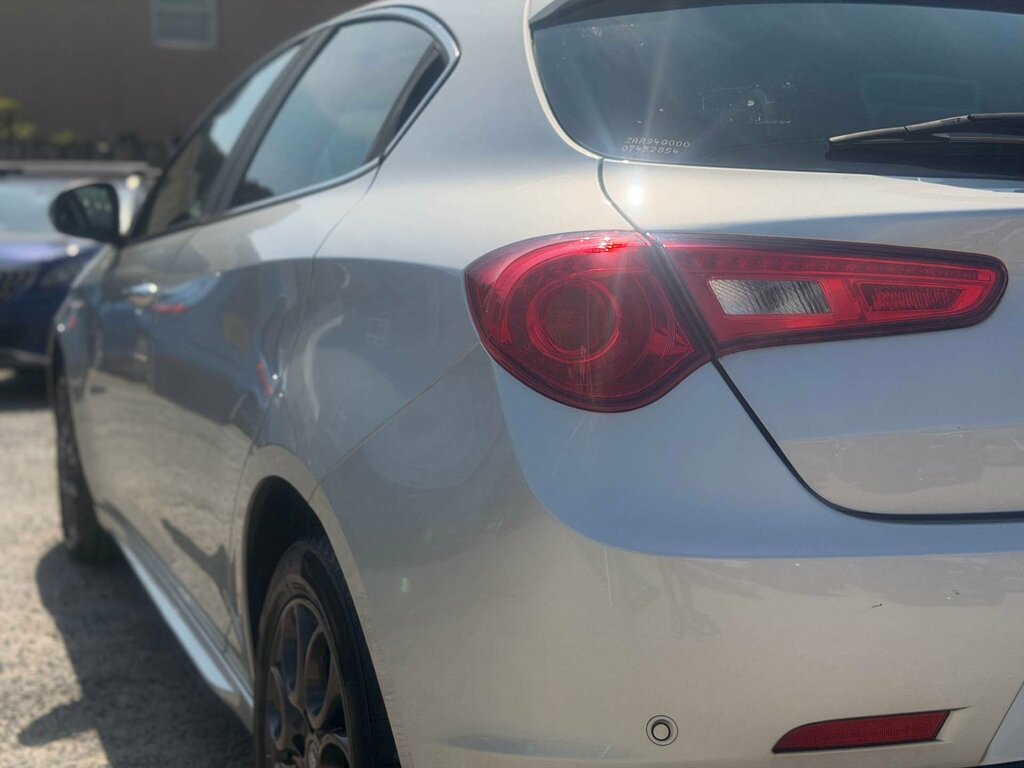 Alfa Romeo Giulietta Super Red #14