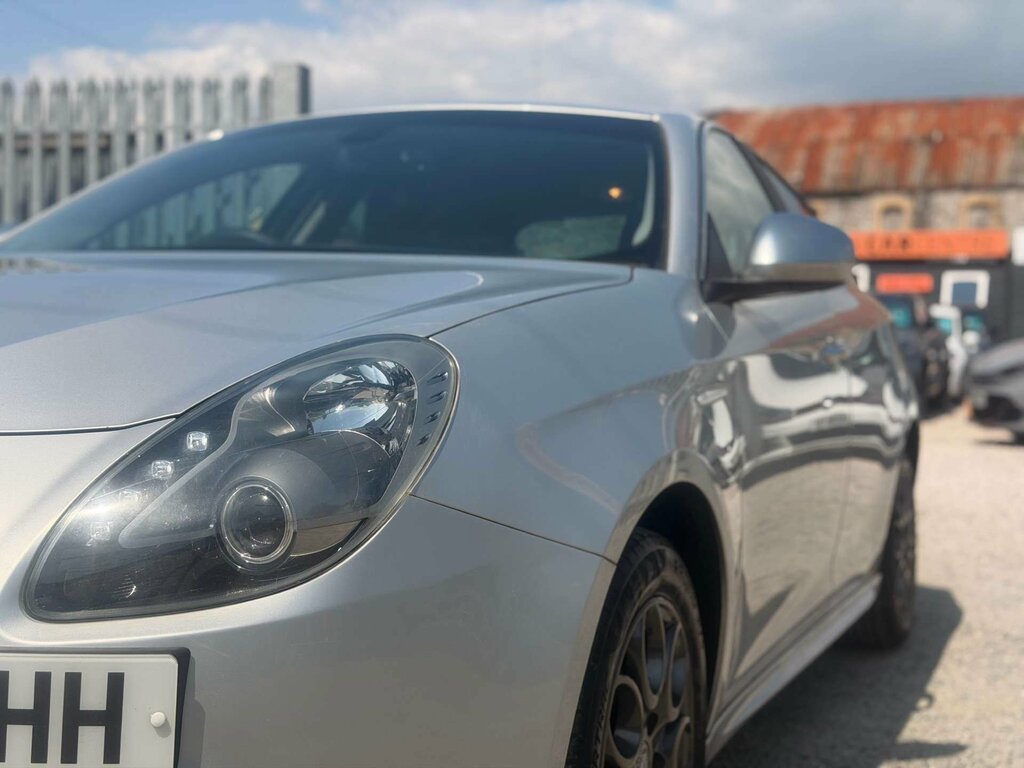 Alfa Romeo Giulietta Super Red #18
