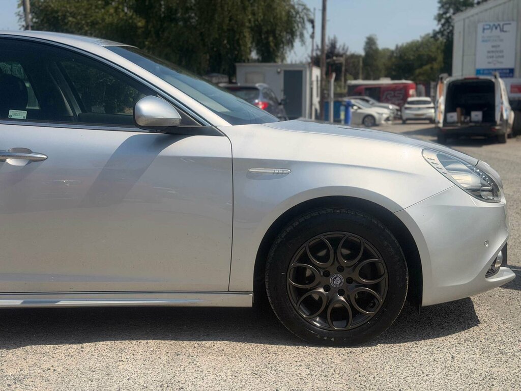 Alfa Romeo Giulietta 1.6 Giulietta Tecnica Jtdm-2 Silver #3