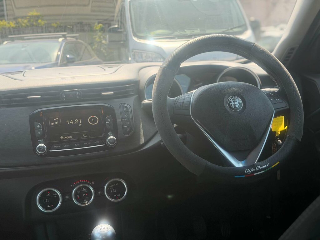 Alfa Romeo Giulietta Super Red #51