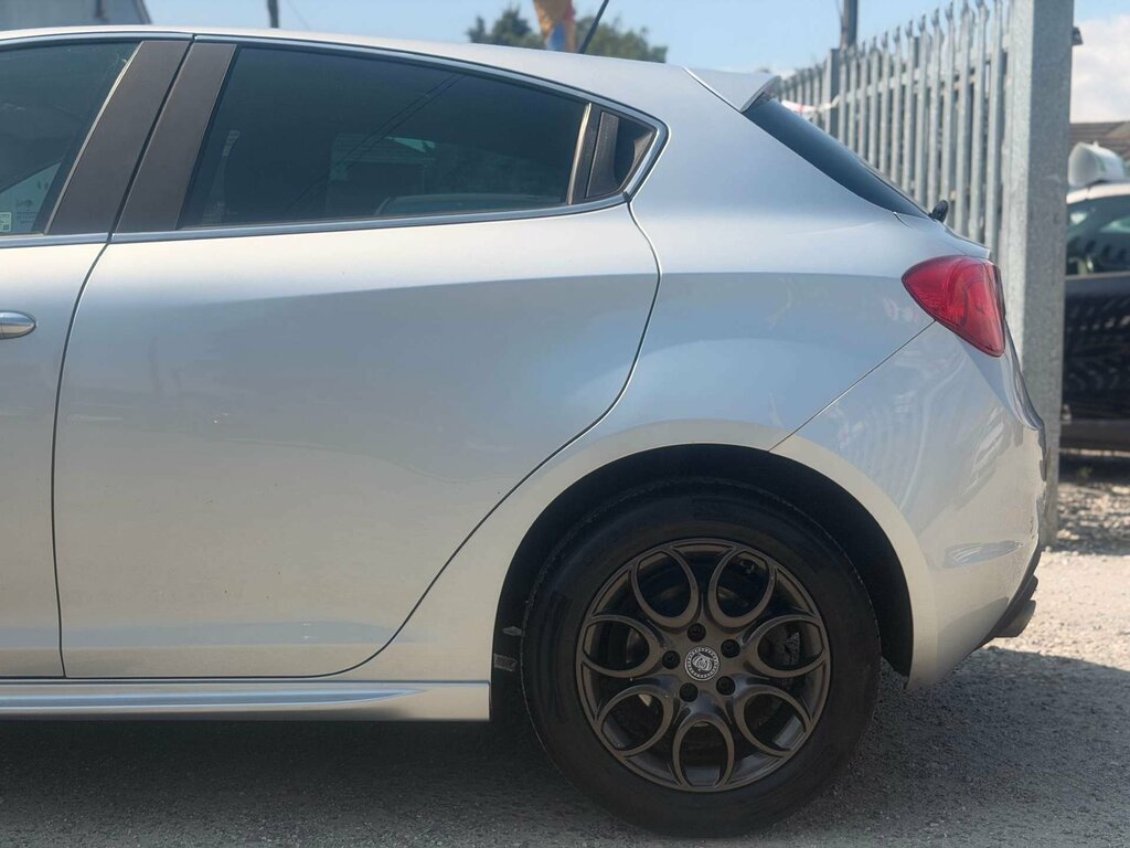 Alfa Romeo Giulietta Super Red #13