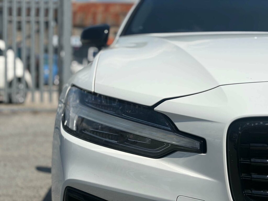 Volvo V60 R-design Black #16