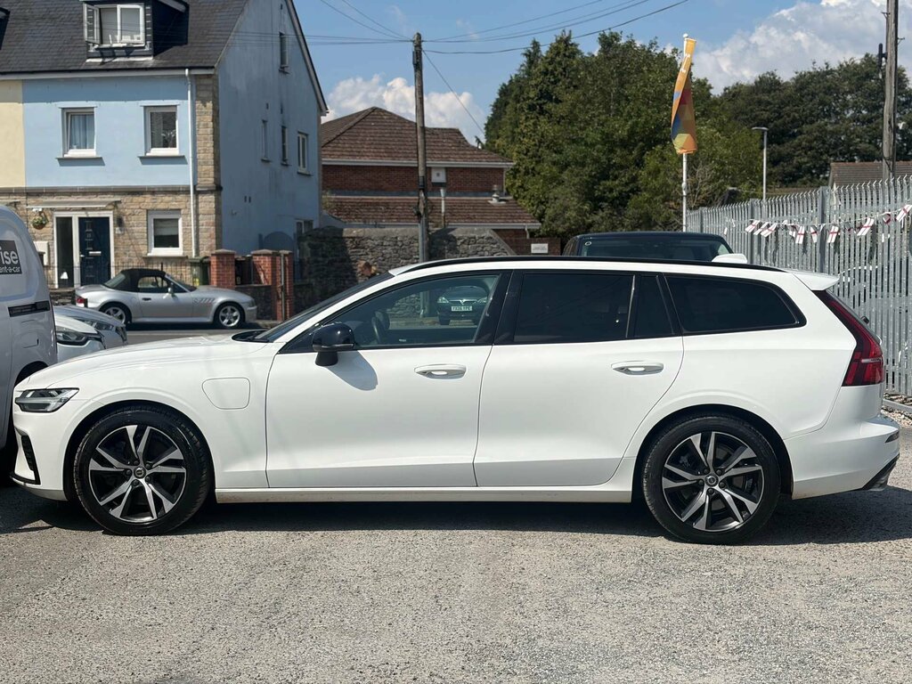 Volvo V60 2.0 V60 R-design T6 Recharge Awd 4Wd White #5