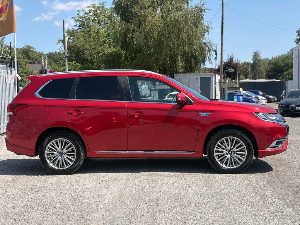 Mitsubishi Outlander 2.4 Outlander 4H Phev Cvt 4Wd Red
