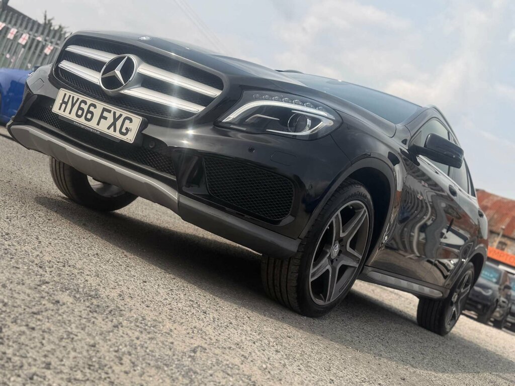 Mercedes-Benz GLA Class 2.1 Gla 220 D 4Matic Amg Line 174 Bhp Blue #9