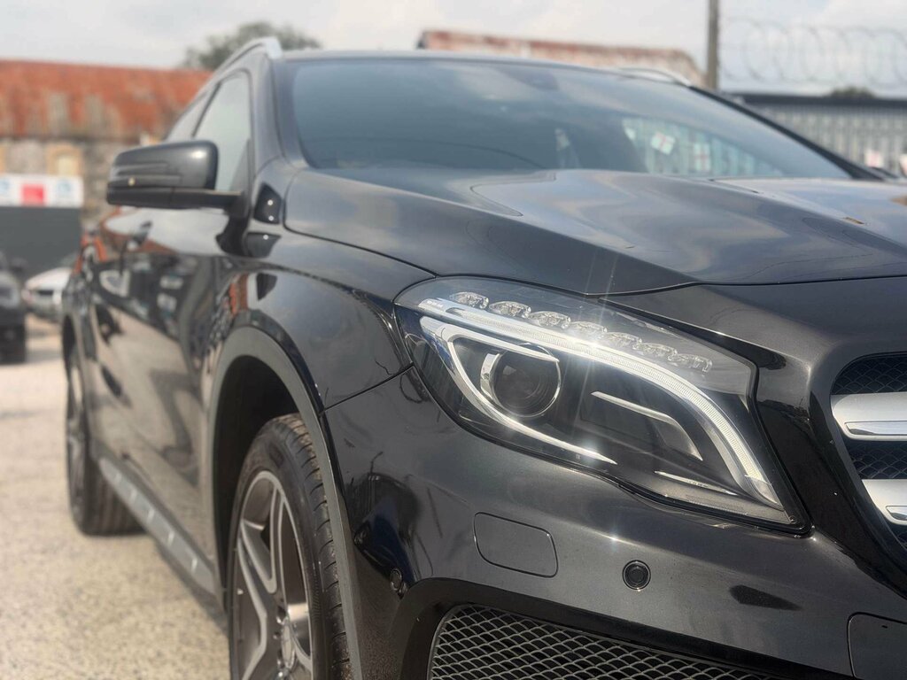 Mercedes-Benz GLA Class 2.1 Gla 220 D 4Matic Amg Line 174 Bhp Blue #19