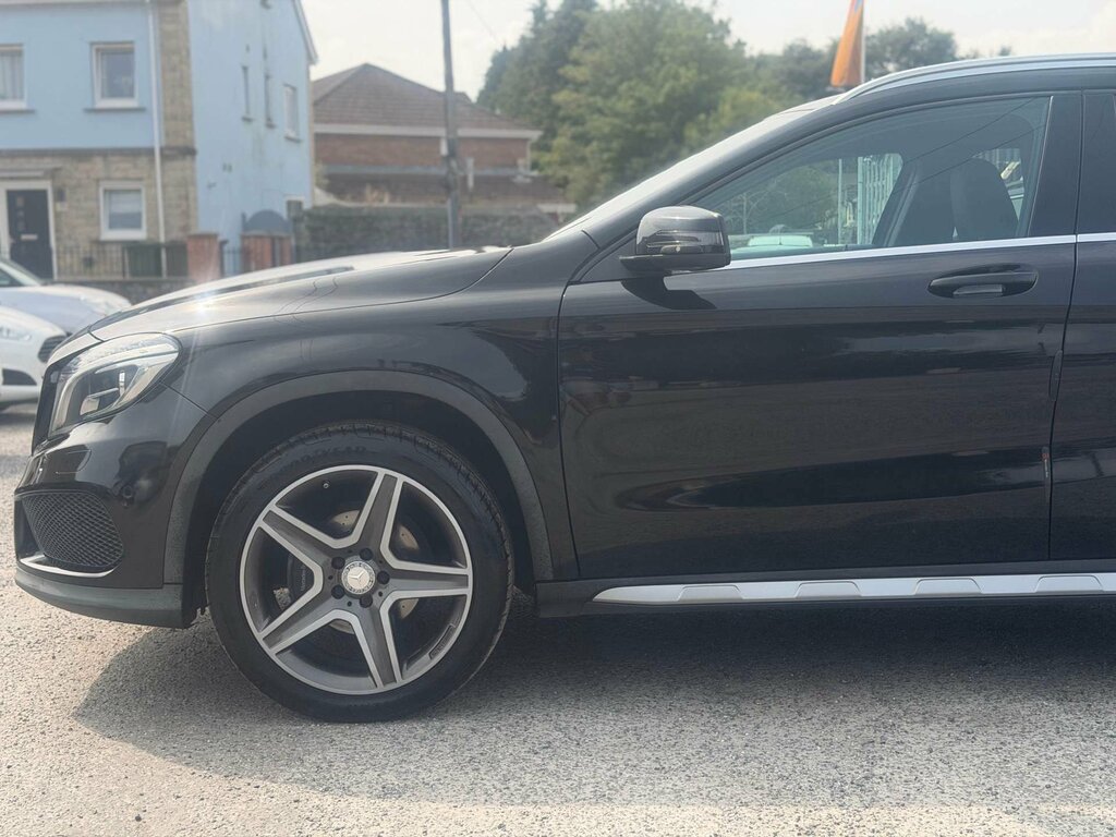 Mercedes-Benz GLA Class 2.1 Gla 220 D 4Matic Amg Line 174 Bhp Blue #8