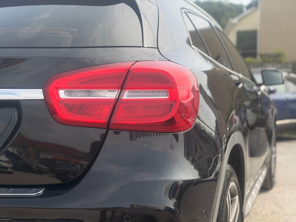Mercedes-Benz GLA Class 2.1 Gla 220 D 4Matic Amg Line 174 Bhp Blue #54