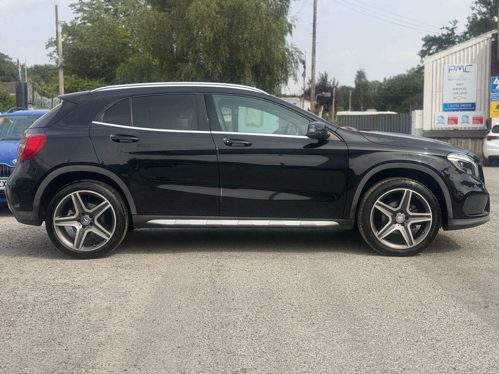 Mercedes-Benz GLA Class 1.6 Gla 200 Amg Line Premium Black #4