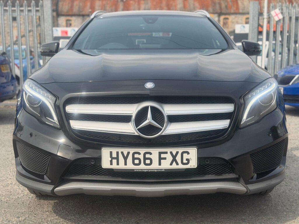 Mercedes-Benz GLA Class 1.6 Gla 200 Amg Line Premium Black #2