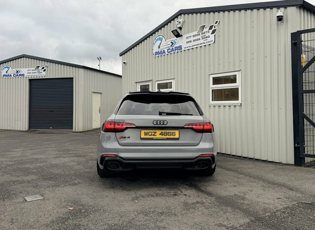 Audi RS4 Avant 2.9 Tfsi V6 Carbon Black #3