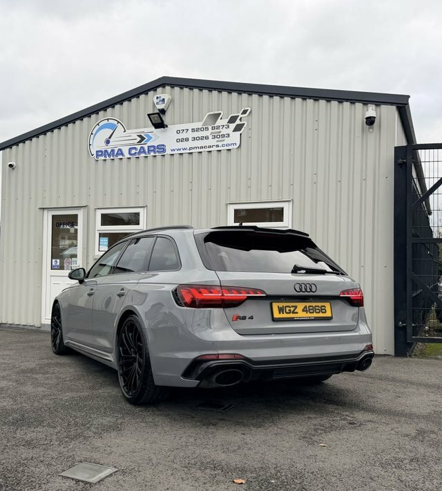Audi RS4 Avant 2.9 Tfsi V6 Carbon Black #2