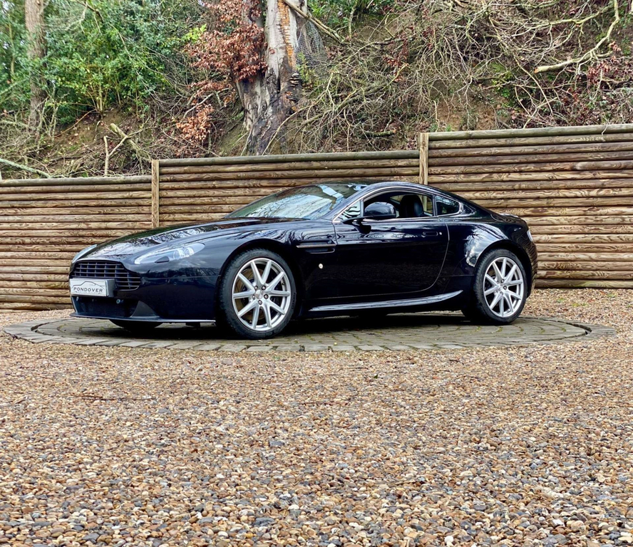 Aston Martin Vantage V8 N420 Euro 4 Black