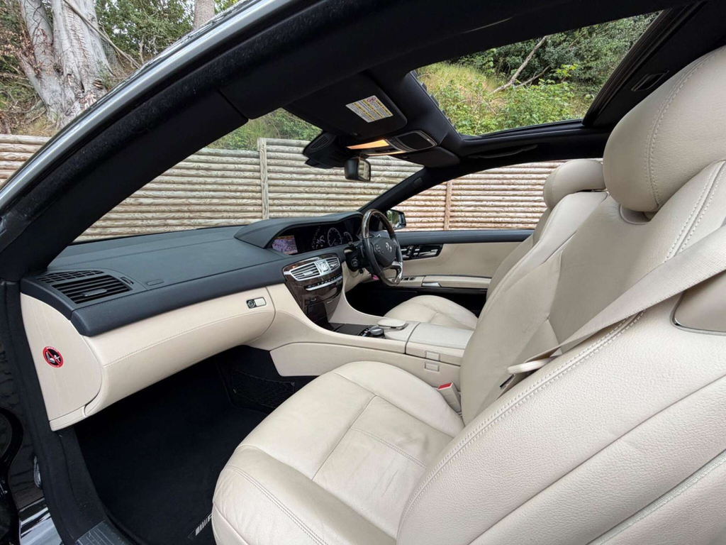 Mercedes-Benz CL V8 Blueefficiency G-tronic Black
