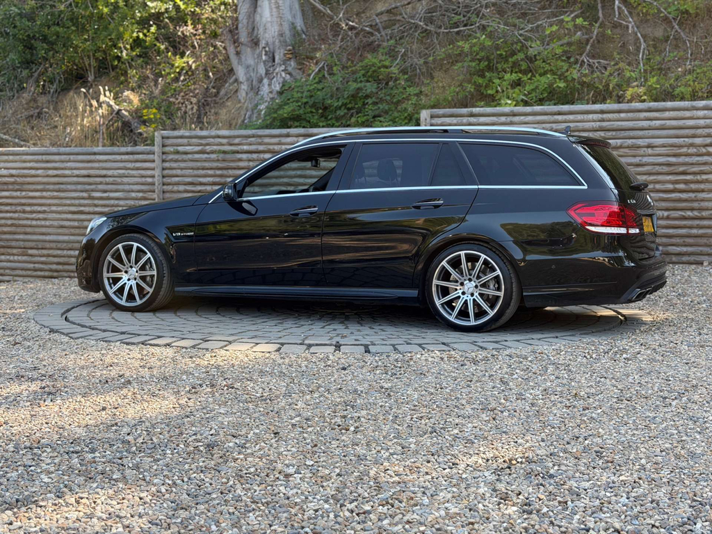 Mercedes-Benz E Class E220d Se 9G-tronic Black #12