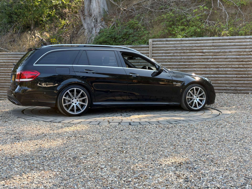 Mercedes-Benz E Class E220d Se 9G-tronic Black #23