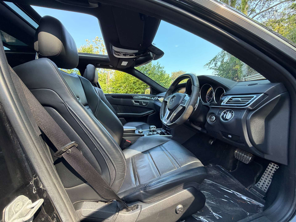 Mercedes-Benz E Class E220d Se 9G-tronic Black #44
