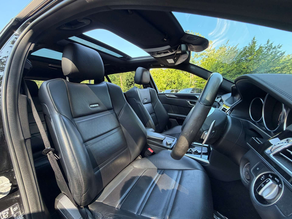 Mercedes-Benz E Class E220d Se 9G-tronic Black #37