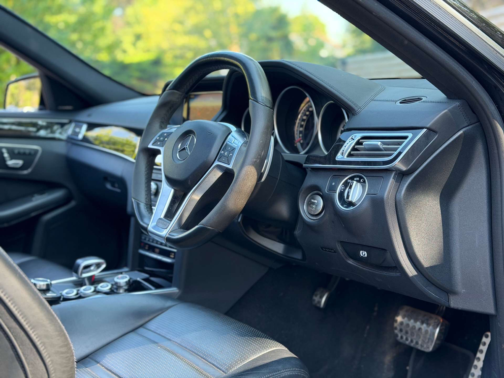 Mercedes-Benz E Class E220d Se 9G-tronic Black #33