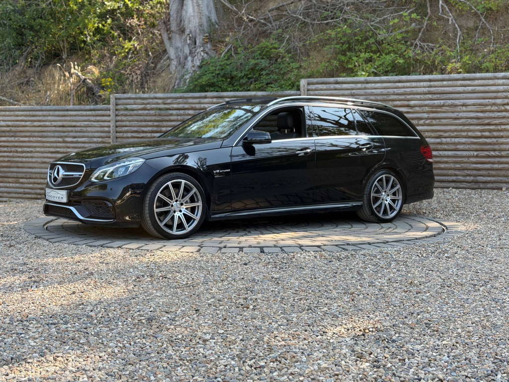 Mercedes-Benz E Class E220d Se 9G-tronic Black #1
