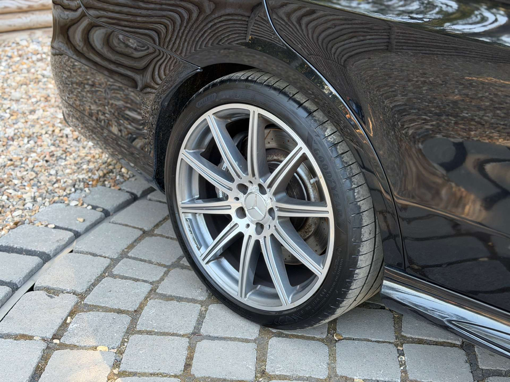 Mercedes-Benz E Class E220d Se 9G-tronic Black #93