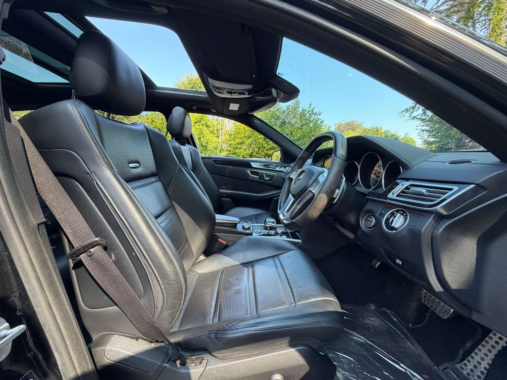 Mercedes-Benz E Class E220d Se 9G-tronic Black #43